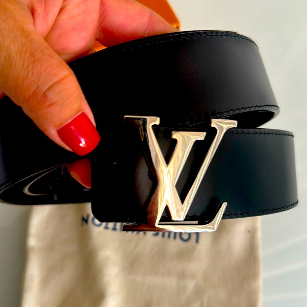 Louis Vuitton belt excellent condition